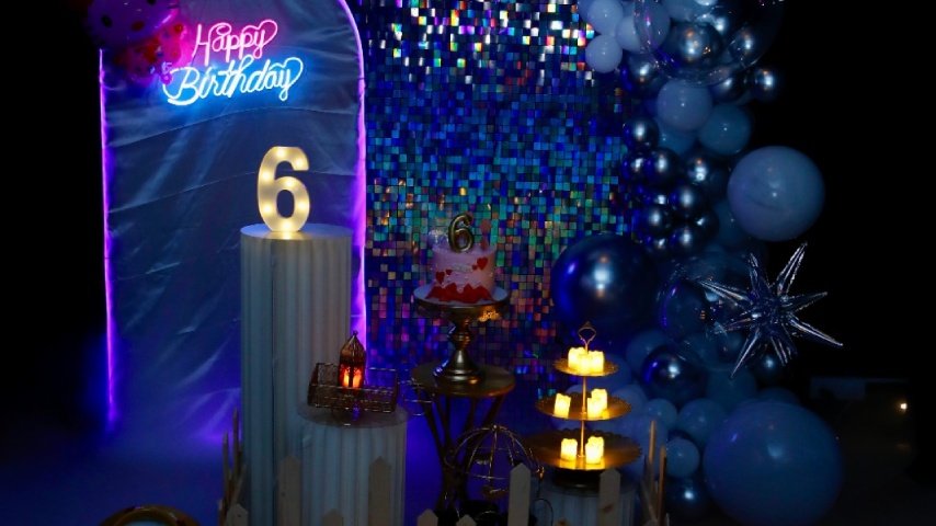 Grandeur - The CineSocial